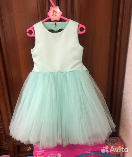 Платье праздничное