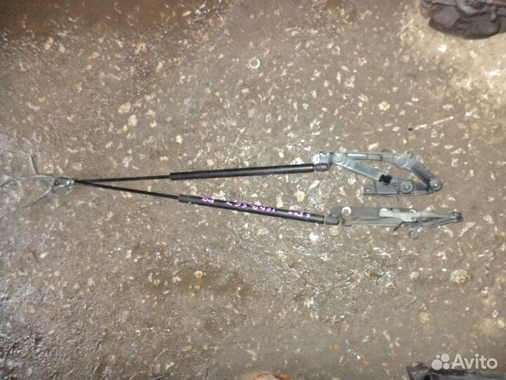 Амортизатор петля капота Mercedes-Benz W220