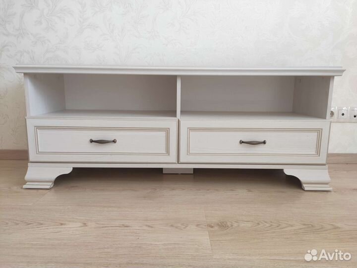 Тумба под телевизор