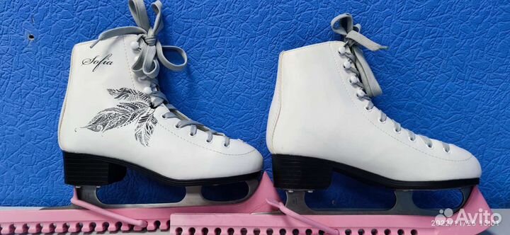 Коньки sofia