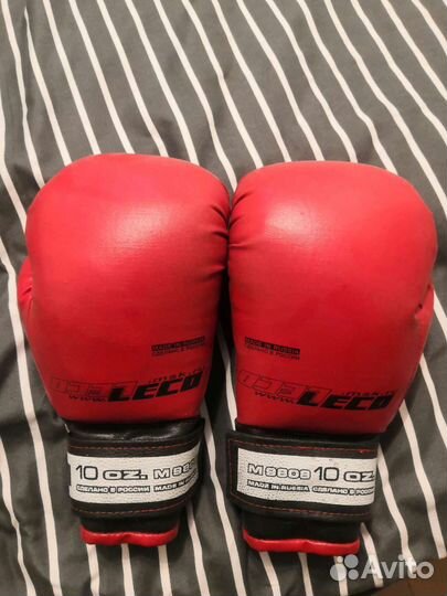 Боксерские перчатки