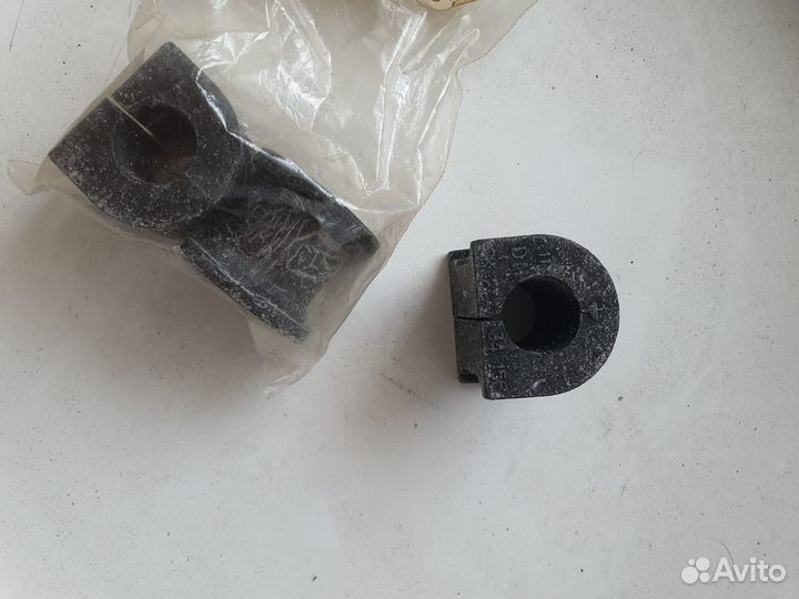 Втулка стабилизатора переднего