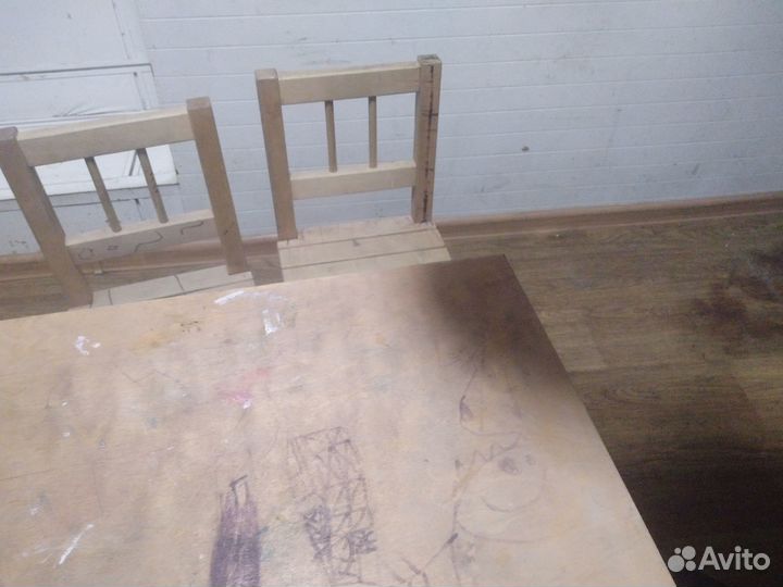 Детская мебель стол и два стула