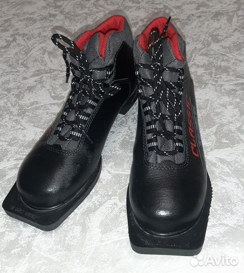 Лыжи с ботинками 37