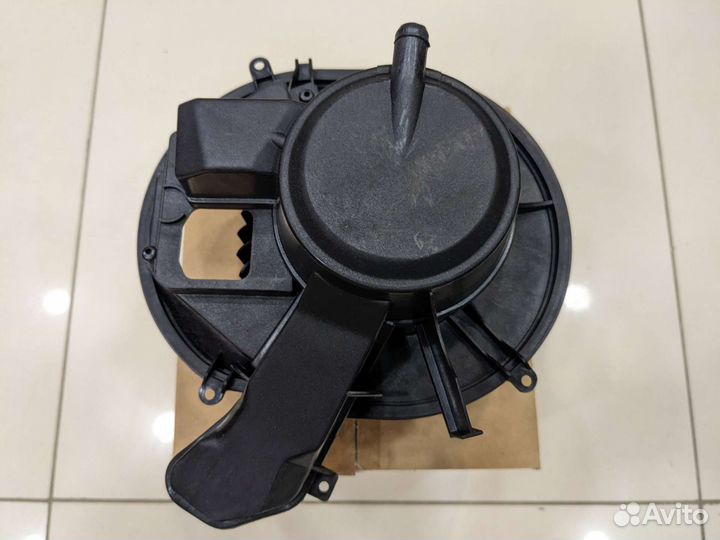 Мотор отопителя volvo XC90 / S60 / S80