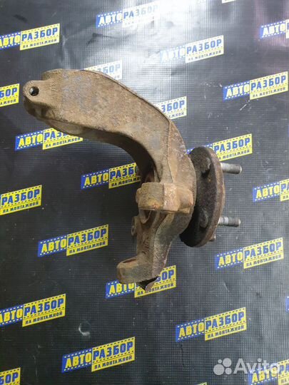 Кулак поворотный передний правый Форд Фокус 2