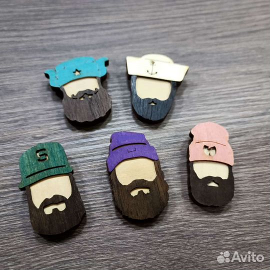 Значок из натурального дерева Waf-Waf Бородачи