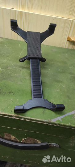 Держатель планшета в автомобиле