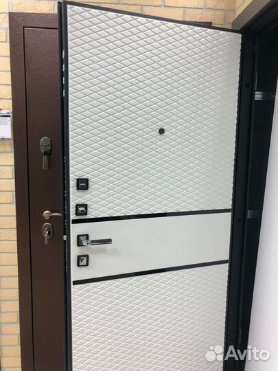 Дверь входная