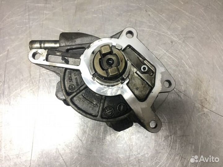 Насос вакуумный Mercedes E-Class W211 OM642 3.0