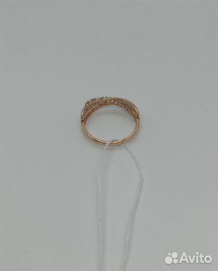 Золотое кольцо с камнем 15,5р