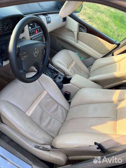 Mercedes-Benz E-класс 4.2 AT, 1997, 260 000 км