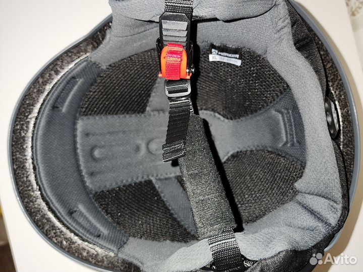 Горнолыжный шлем