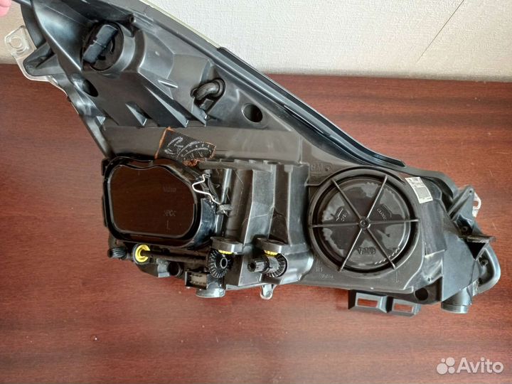 Передняя левая фара opel corsa d