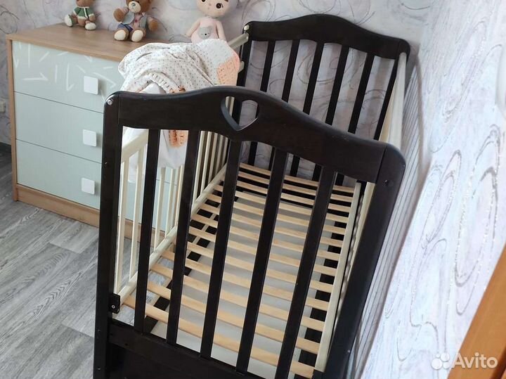 Продам детскую кроватку