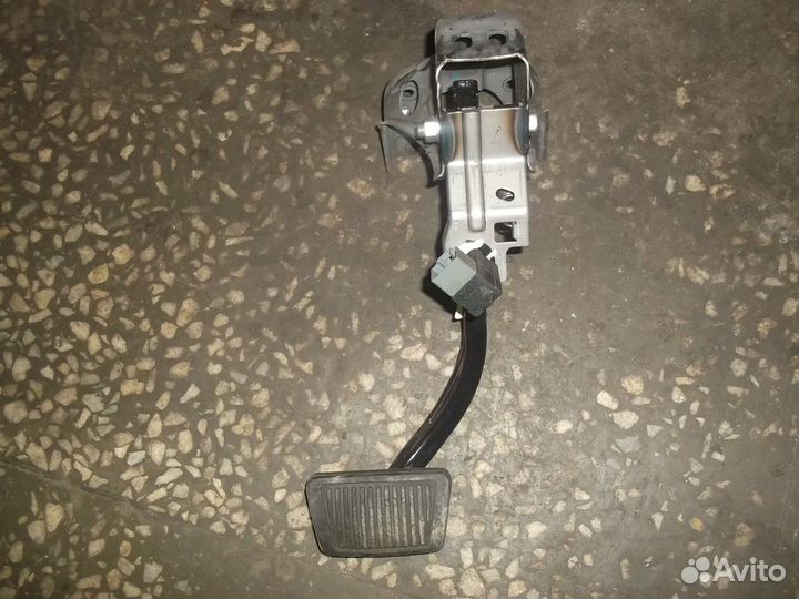 Педаль тормоза (Kia Ceed, Kia Cerato)