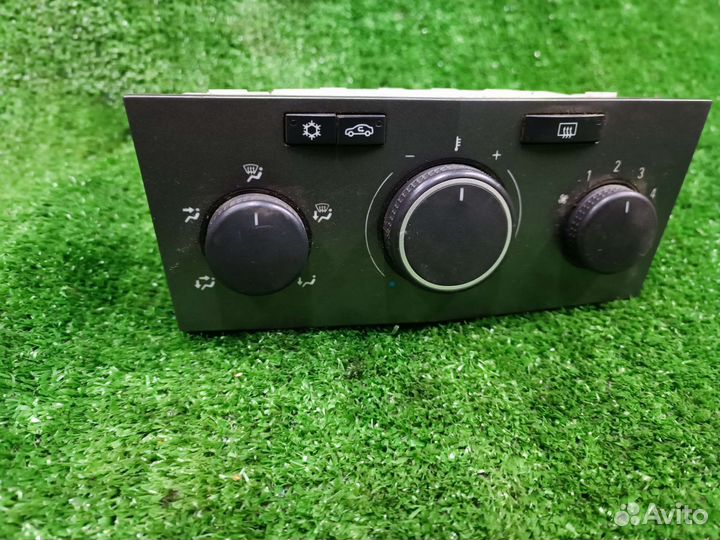 Блок управления печкой Опель Астра Н