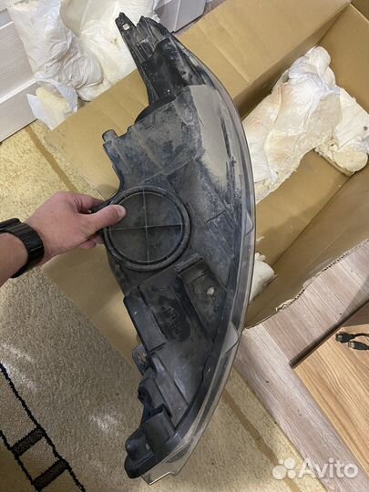 Фара правая ford fiesta mk6 2009год оригинал