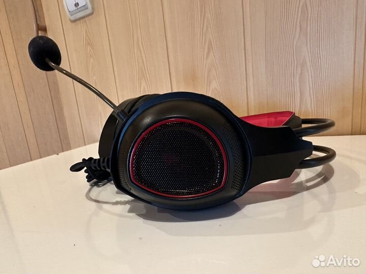 Наушники с микрофоном