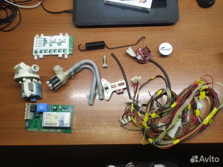 Запчасти от стиральной машины Ardo FLS 105s