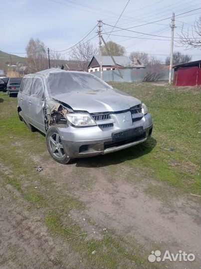 В разборе Mitsubishi outlander 2.0 4g63