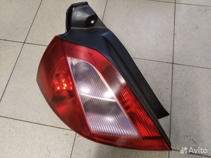 Задний левый фонарь Рено Меган 2 хэтчбек