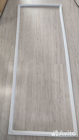 Уплотнитель дверцы для морозильного шкафа dexp UF