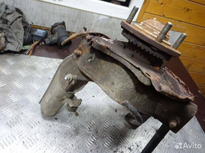 Рычаг задний левый Volvo V40 рест. 2002