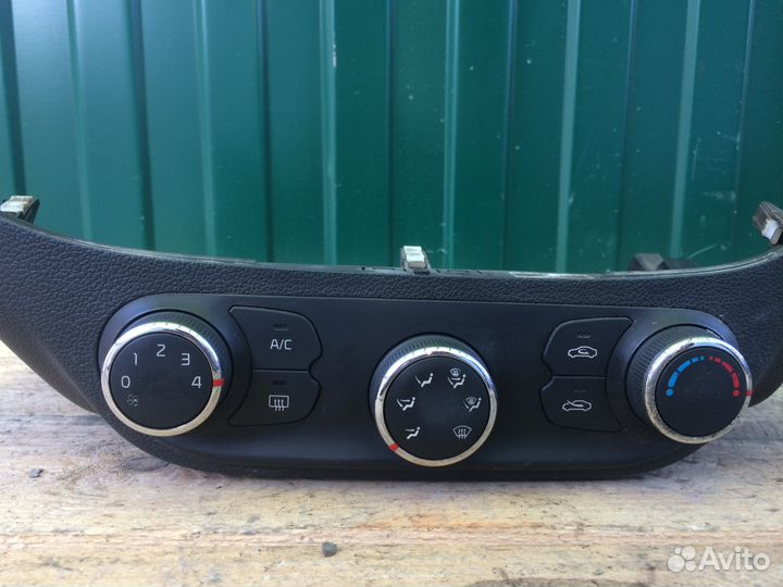 Блок управления отопителем Kia Ceed JD 2013