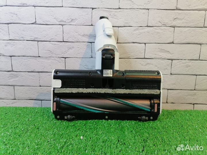 Пылесос ручной Samsung Jet 70 turbo VS15T7031R4/EV