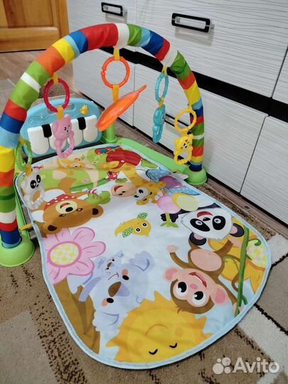Развивающий коврик с пианино