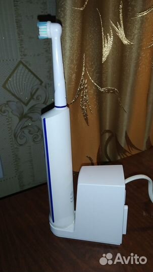 Зубная щетка braun 4728