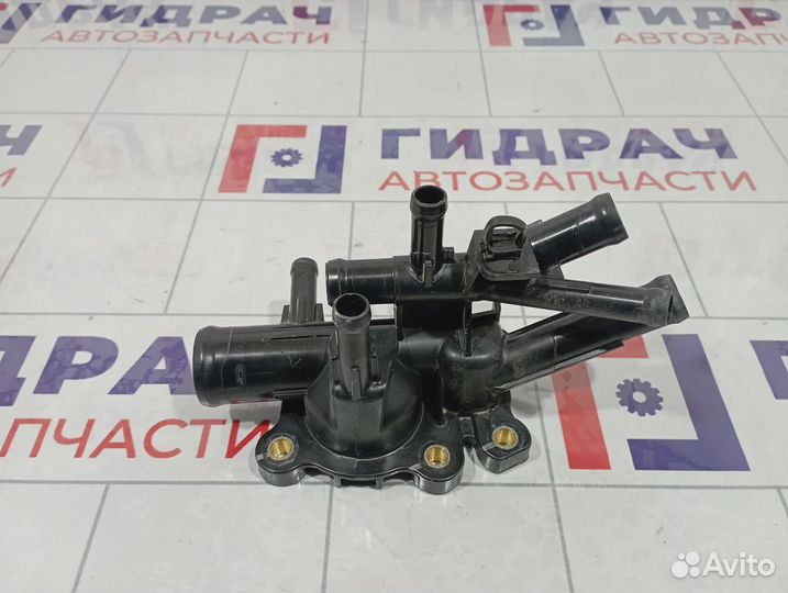 Корпус термостата Nissan Roque (T32) 11060-3TA0B