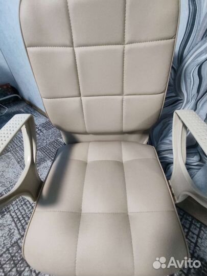 Компьютерное кресло