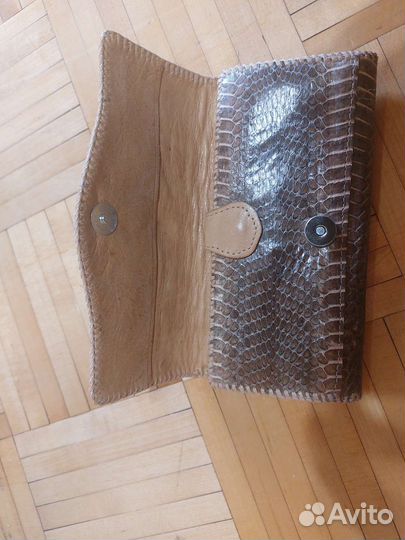 Женский кошелек из кожа кобра