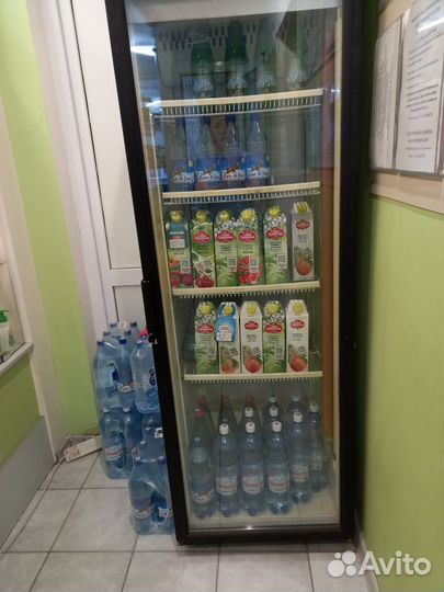 Холодильник витрина для напитков