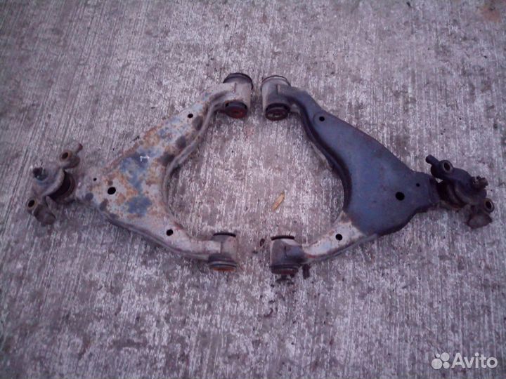 Рычаг Тойота Ленд круизер Прадо 120