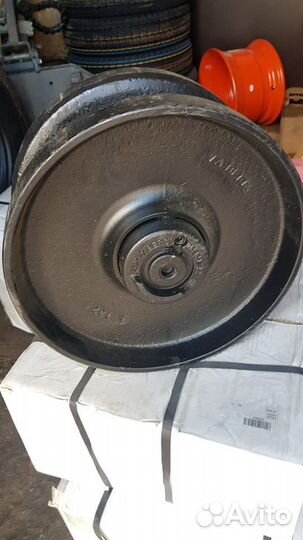 275574 опорный ролик Mustang