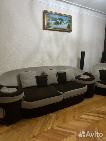 Комплект мягкой мебели и тюль с теневыми