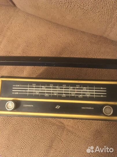 Радиоприёмник СССР «Альпинист-407» рабочий