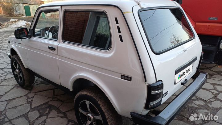 LADA 4x4 (Нива) 1.7 МТ, 2011, 143 000 км