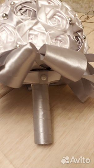 Букет для невесты и бокалы