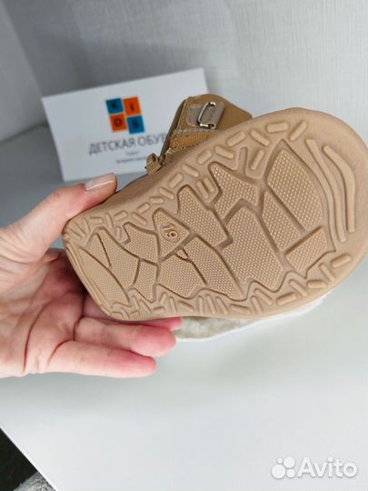 Ботинки утеплённые новые