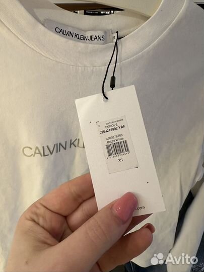 Лонгслив Calvin Klein XS новый