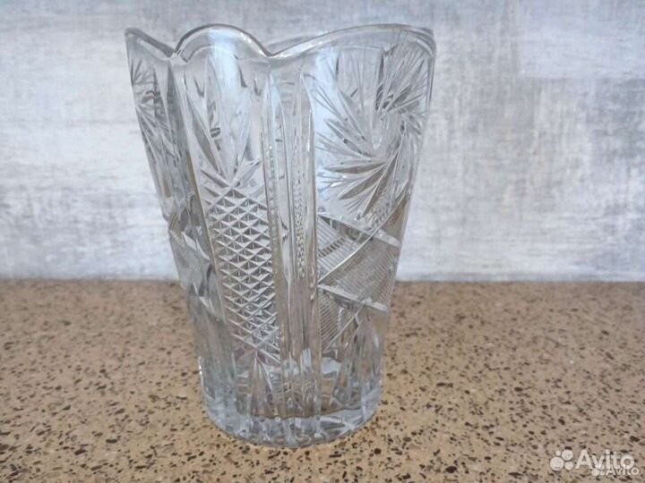 Ваза хрустальная