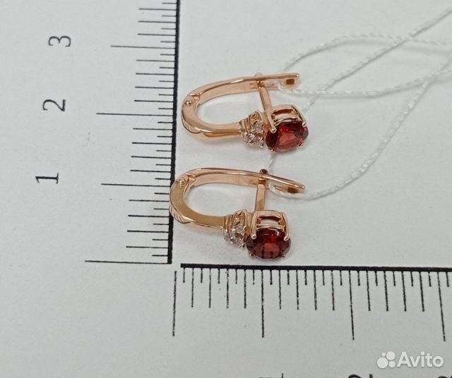 Золотые серьги с фианитом