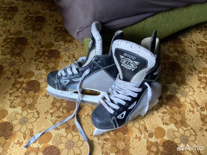 Коньки хоккейные