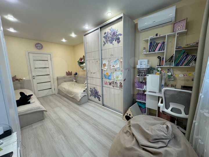 2-к. квартира, 60 м², 3/6 эт.