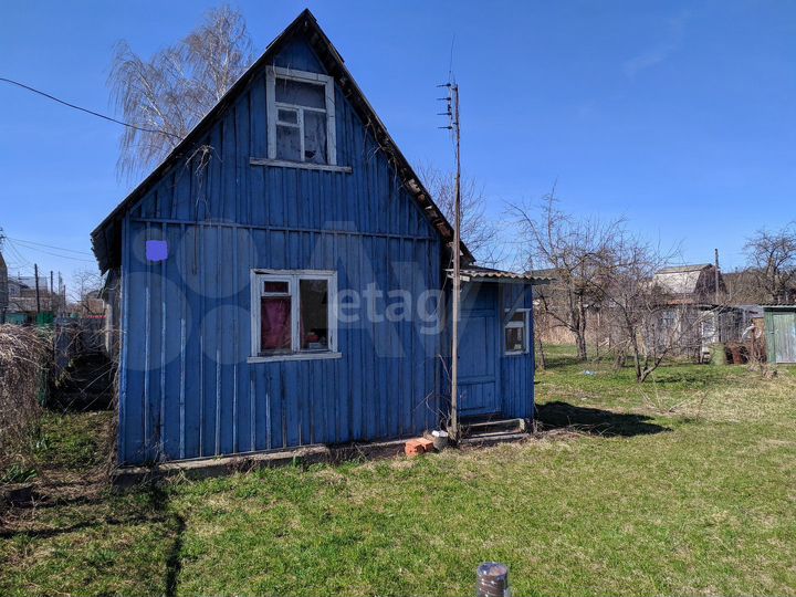 Дом 20 м² на участке 5 сот.