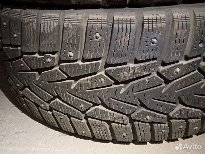 Nokian Tyres Hakkapeliitta 7 215/55 R16